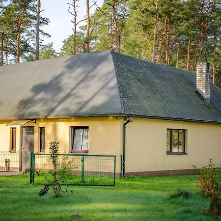 Metsaääre Semesterbostad *