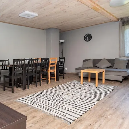 Metsaääre Semesterbostad Uulu