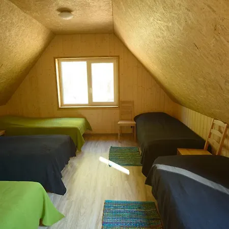 Metsaääre Semesterbostad *