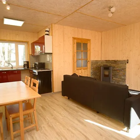 Metsaaeaere Puhkemaja *