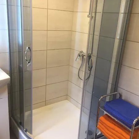 Metsaääre Semesterbostad Uulu